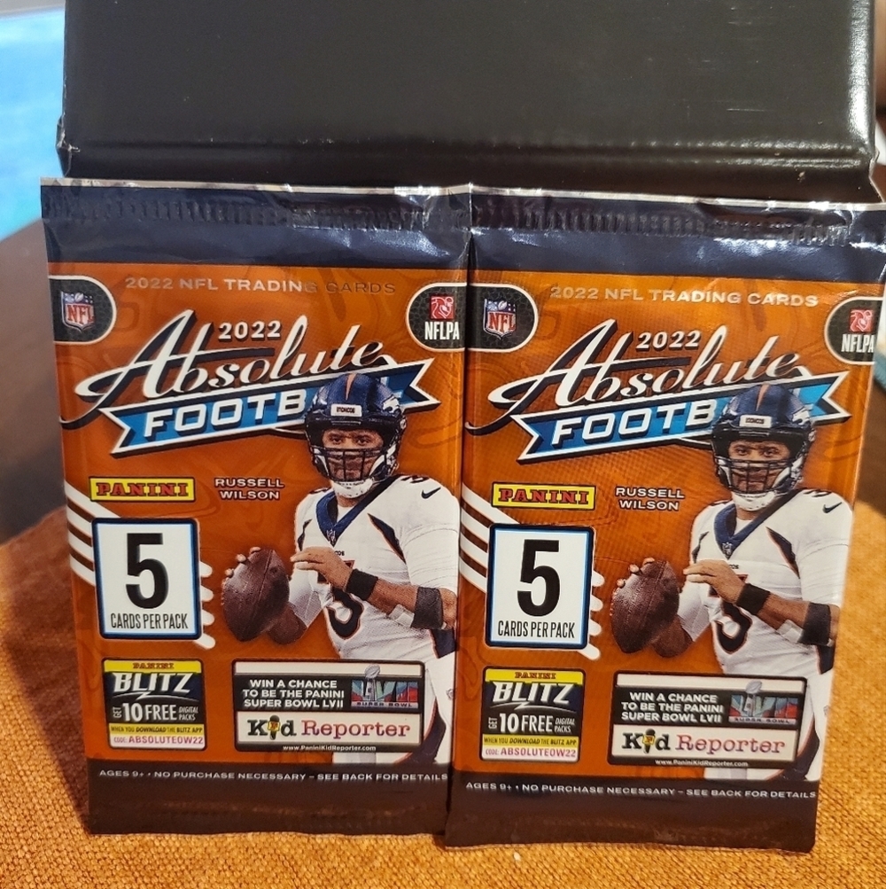 Panini 2022 NFL Absolute Football Trading Cards 2 Packs Yellow Parallel